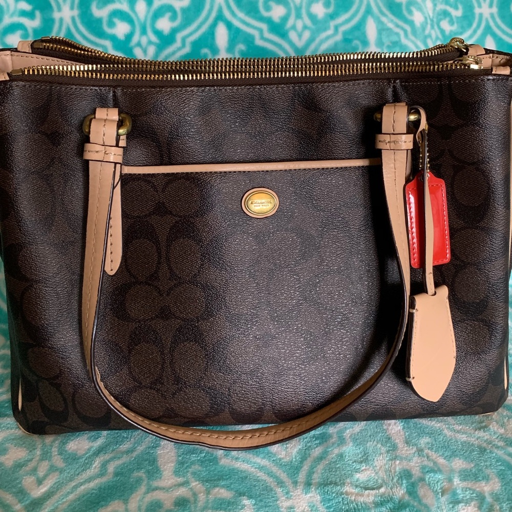 AUTHENTIC COACH purse